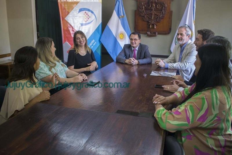 Última Sesión del Concejo de San Salvador de Jujuy 8 En el dia del influencer el Concejo distinguio a Martina Coco Coletti 3